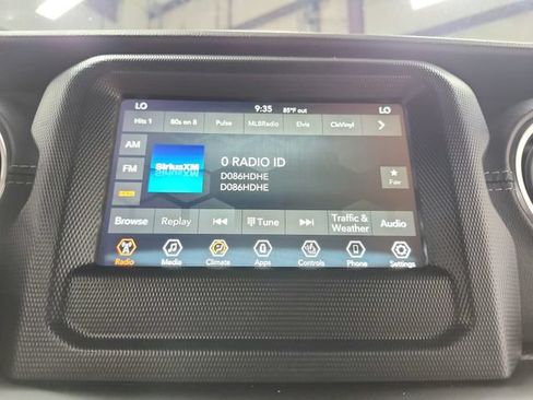 Used 2021 Jeep Wrangler Unlimited Sahara w/ Cold Weather Group AWD/4WD image 28
