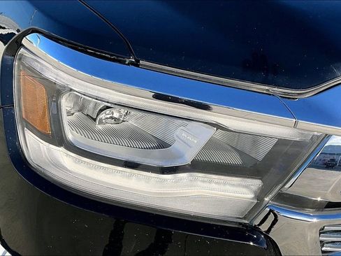 Certified 2019 RAM 1500 Laramie image 29