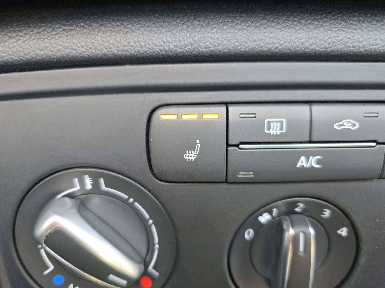 Used 2014 Volkswagen Beetle R-Line FWD image 24