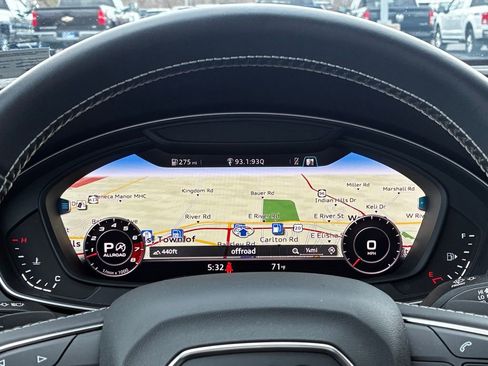 Used 2020 Audi SQ5 Prestige w/ Prestige Package image 27