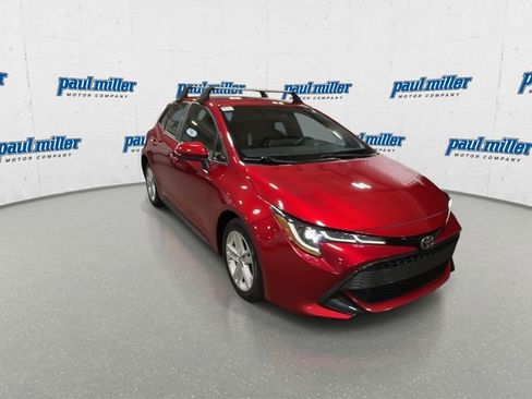 Used 2022 Toyota Corolla SE FWD image 3