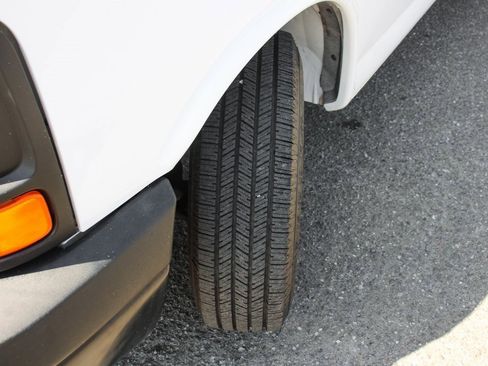 Used 2014 Chevrolet Express 2500 image 35