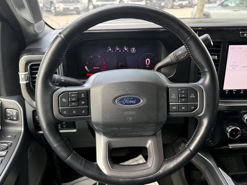 Used 2023 Ford F350 Lariat w/ Lariat Ultimate Package AWD/4WD image 16