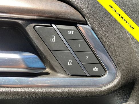 Used 2024 Chevrolet Silverado 2500 LTZ AWD/4WD image 17