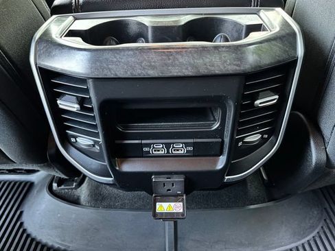 Used 2022 RAM 1500 Big Horn AWD/4WD image 19