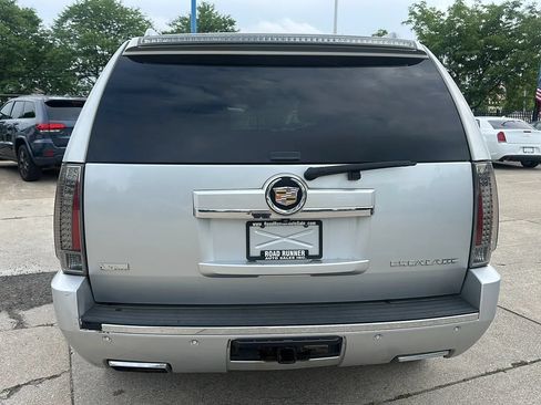 Used 2012 Cadillac Escalade Premium AWD/4WD image 6