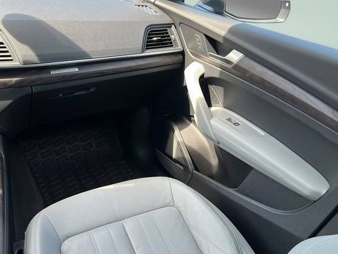 Used 2018 Audi Q5 Prestige w/ Prestige Package AWD/4WD image 13
