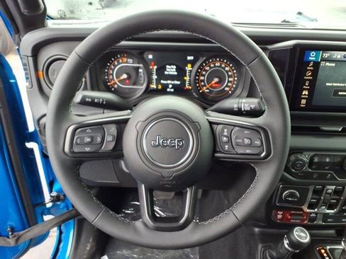 New 2026 Jeep Gladiator Mojave image 12