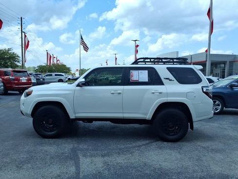 Used 2022 Toyota 4Runner TRD Off-Road Premium AWD/4WD image 3