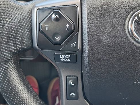 Used 2021 Toyota Tacoma TRD Off-Road AWD/4WD image 12