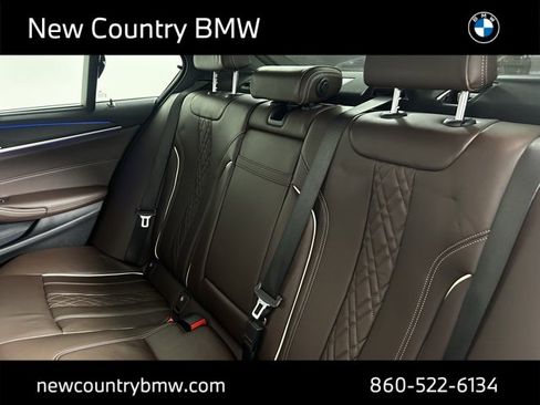 Used 2022 BMW 530i xDrive 530i xDrive w/ M Sport Package image 26