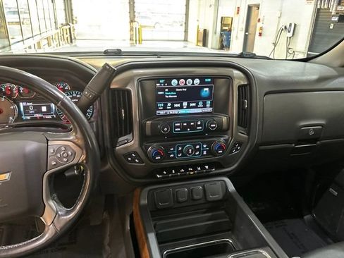 Used 2019 Chevrolet Silverado 2500 High Country w/ Duramax Plus Package AWD/4WD image 24