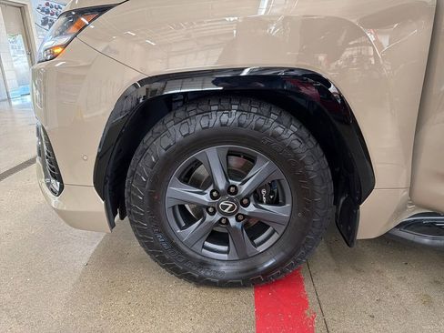 Used 2025 Lexus LX 700h Overtrail w/ Accessory Package (Z1) AWD/4WD image 27