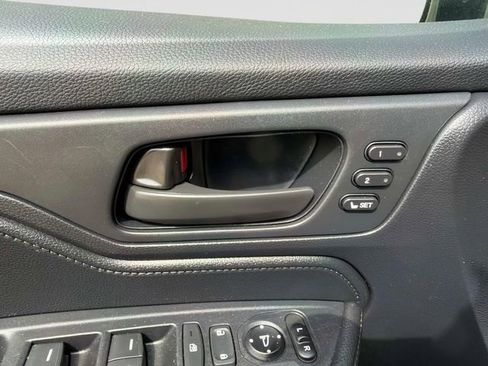 Used 2025 Honda Odyssey Sport-L image 6