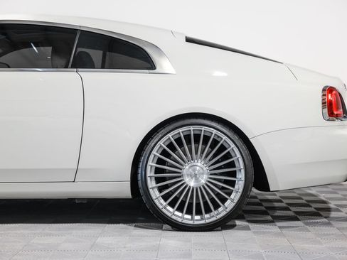 Used 2014 Rolls-Royce Wraith RWD image 15