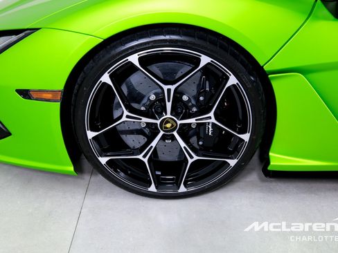 Used 2024 Lamborghini Revuelto AWD/4WD image 29