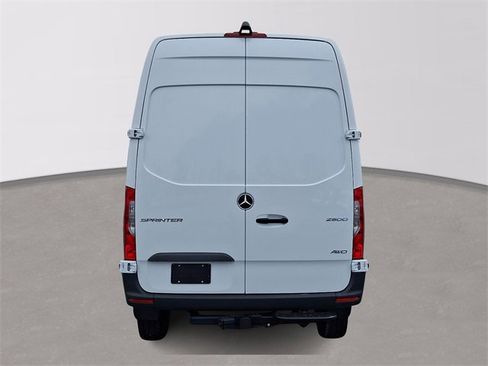 Used 2025 Mercedes-Benz Sprinter 2500 image 5