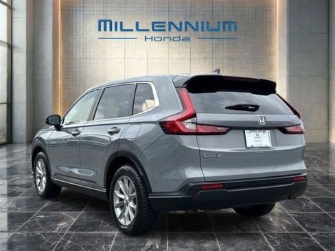 Used 2023 Honda CR-V EX-L image 3