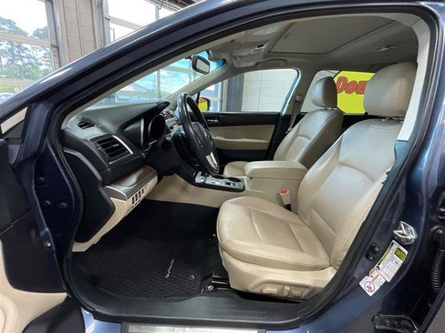 Used 2016 Subaru Outback 2.5i Limited AWD/4WD image 11
