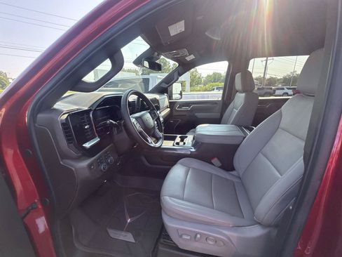 Used 2024 Chevrolet Silverado 2500 LTZ w/ LTZ Plus Package AWD/4WD image 7