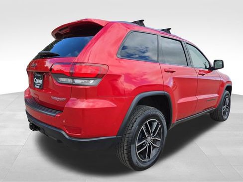 Used 2017 Jeep Grand Cherokee Trailhawk w/ Trailhawk Luxury Group AWD/4WD image 12