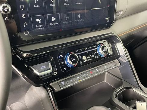 New 2026 GMC Sierra 2500 AT4 w/ AT4 Premium Plus Package AWD/4WD image 6