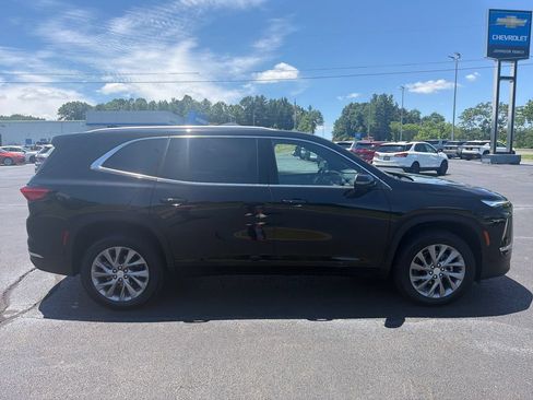 Used 2026 Buick Enclave Preferred AWD/4WD image 11