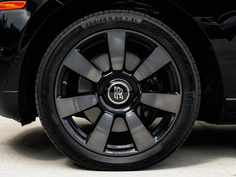 Certified 2023 Rolls-Royce Cullinan image 18