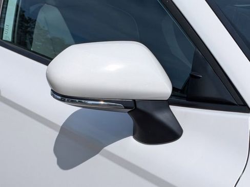 Used 2025 Toyota Camry SE image 45