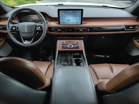 Certified 2022 Lincoln Aviator Grand Touring w/ Equipment Group 301A AWD/4WD image 15