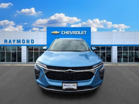 New 2026 Chevrolet Trax LT w/ LT Convenience Package FWD image 9