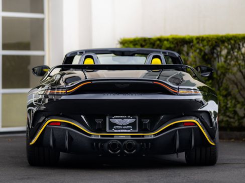 Used 2023 Aston Martin V12 Vantage Roadster image 41