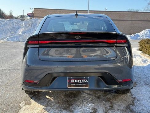 Used 2023 Toyota Prius XLE image 4