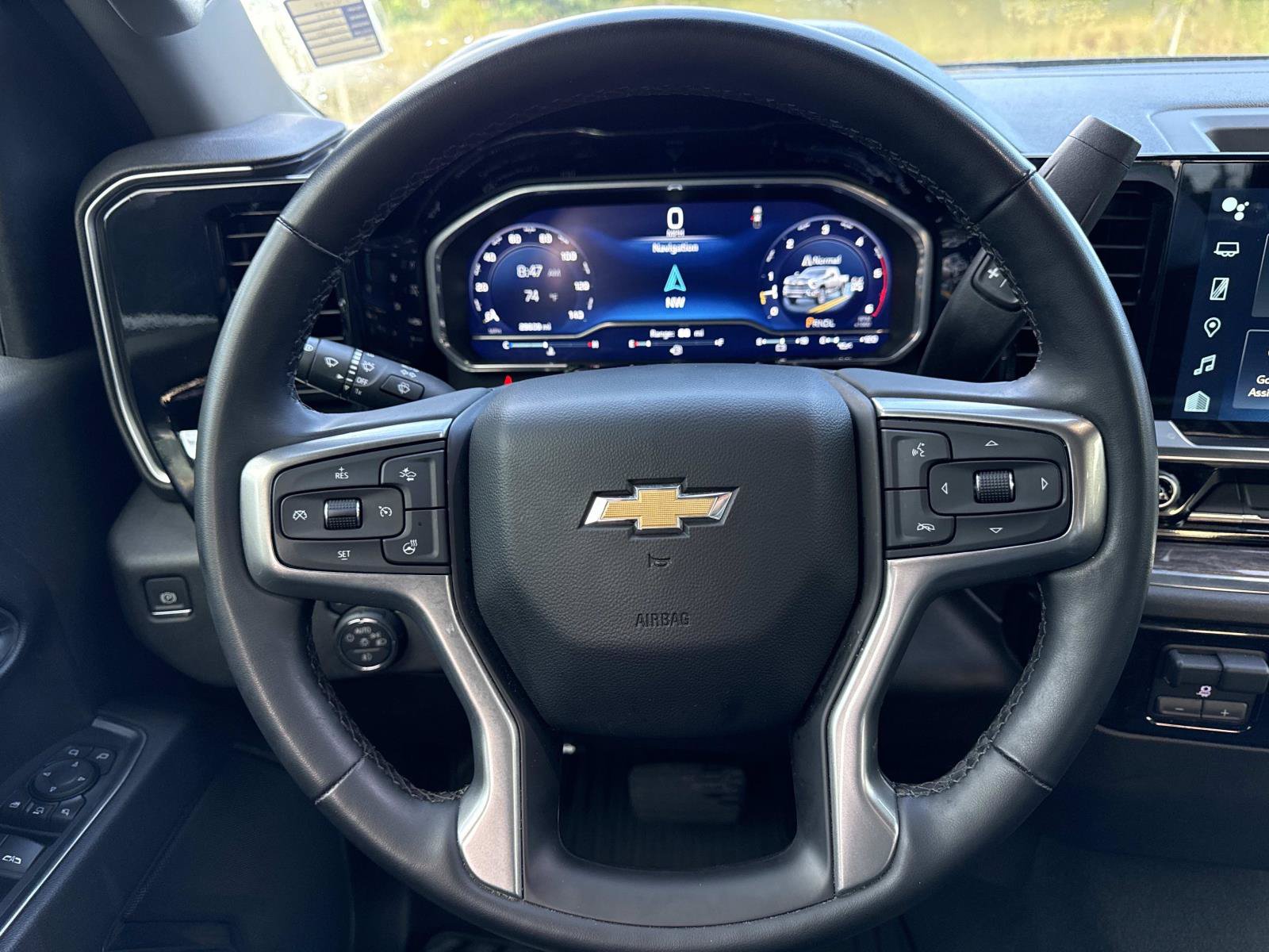 Used 2024 Chevrolet Silverado 2500 LTZ AWD/4WD image 14