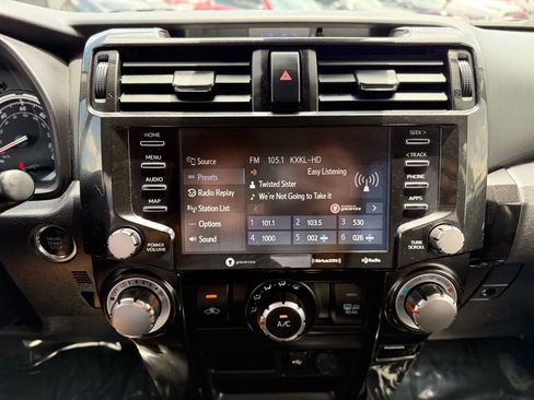 Used 2020 Toyota 4Runner Venture image 34