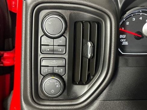 Used 2022 Chevrolet Silverado 1500 Custom Trail Boss w/ Safety Confidence Package image 19