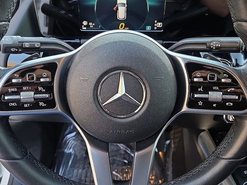 Used 2021 Mercedes-Benz GLA 250 image 31