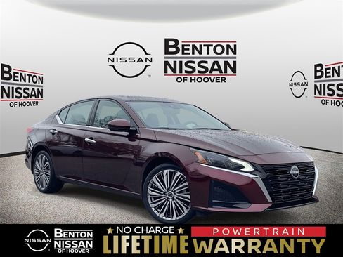 Used 2025 Nissan Altima 2.5 SL image 1