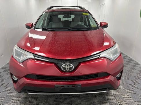 Used 2018 Toyota RAV4 XLE AWD/4WD image 2
