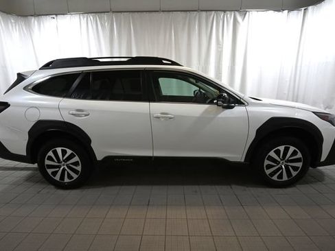 Used 2025 Subaru Outback Premium w/ Popular Package #1A AWD/4WD image 13