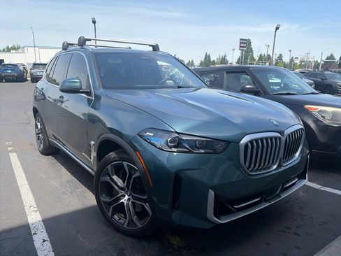 Used 2024 BMW X5 xDrive50e w/ Premium Package AWD/4WD image 6