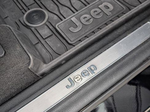 Used 2022 Jeep Grand Cherokee L Overland AWD/4WD image 8