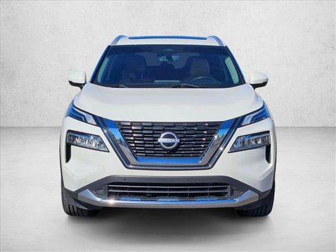 Used 2023 Nissan Rogue Platinum w/ Platinum Premium Package image 2