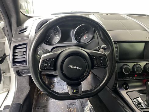 Used 2017 Jaguar F-TYPE R image 12