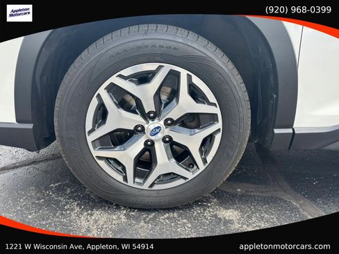 Used 2019 Subaru Forester Premium AWD/4WD image 32