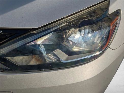 Used 2017 Nissan Sentra SV image 6