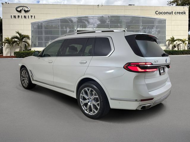 Used 2024 BMW X7 xDrive40i AWD/4WD image 3