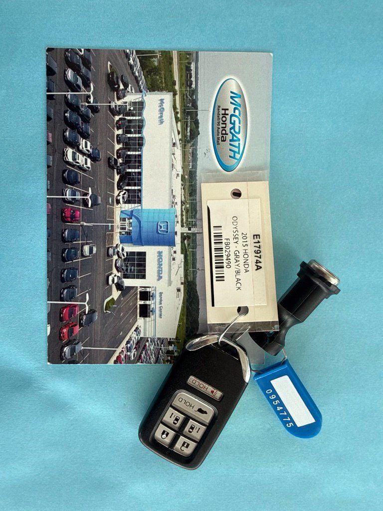 Used 2015 Honda Odyssey Touring image 4
