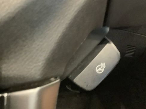 Used 2018 Subaru Forester 2.5i Touring AWD/4WD image 11