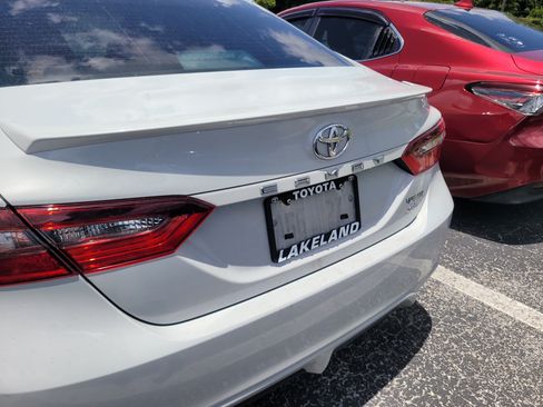Used 2024 Toyota Camry SE w/ Cold Weather Package FWD image 11